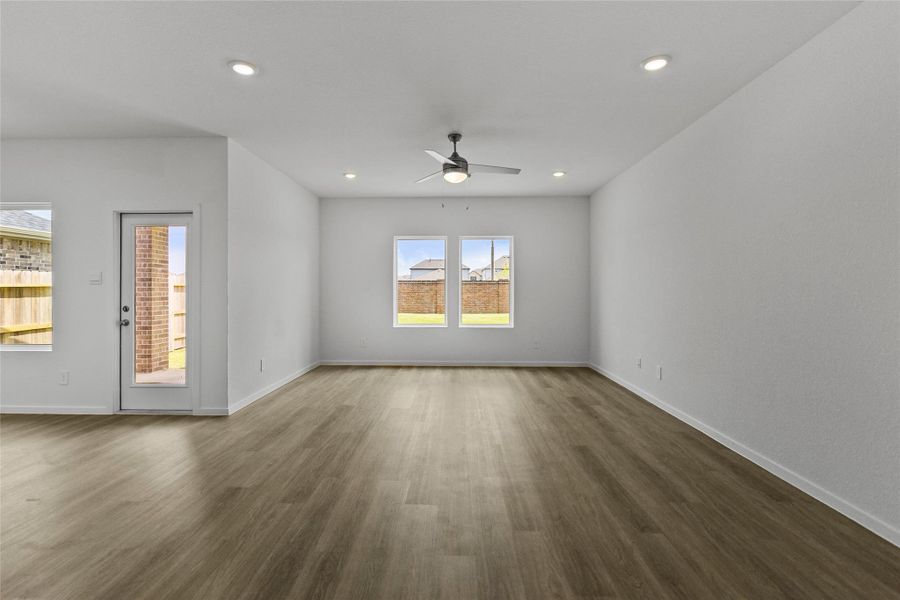 Spacious, unfurnished interior of a new home in Sunterra, Katy (Image 23). Spacious, unfurnished interior of a new home in Sunterra, Katy (Image 23).