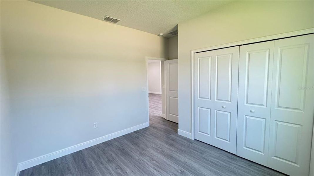 Spacious, unfurnished interior of a new home in , Ocala (Image 20).