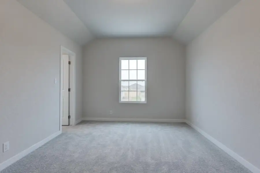 Representative unfurnished interior of a home built from the Guadalupe by Ashton Woods in Saddlebrook Ranch, Schertz (Image 28).