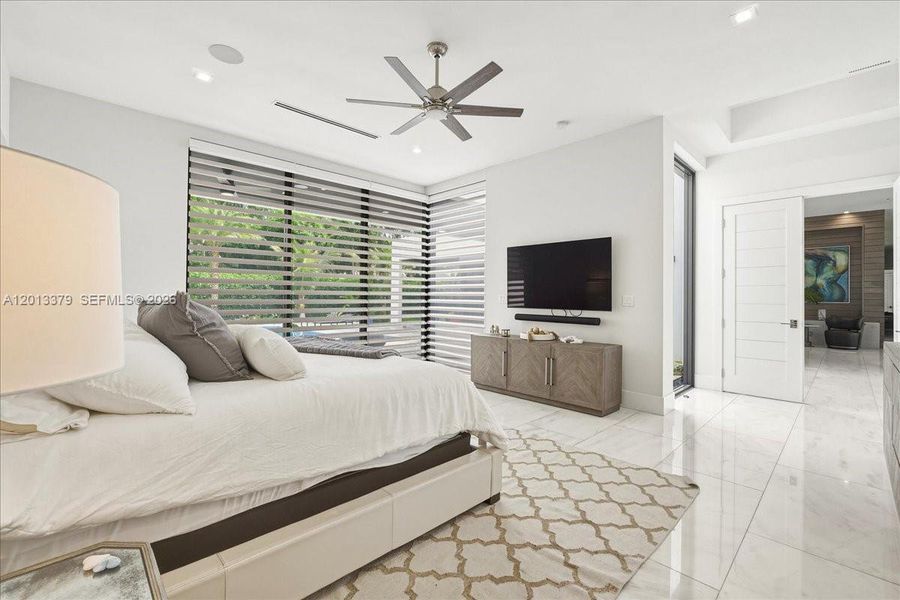 Furnished interior view inside a new home in , Pinecrest (Image 44).