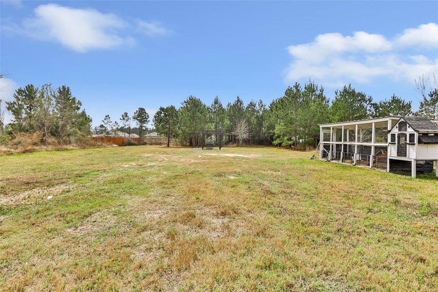 Exterior details and patio area of a home in , Cleveland (Image 22).