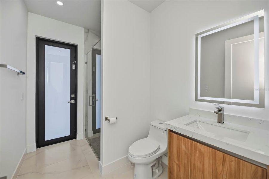 Furnished interior view inside a new home in , Port Charlotte (Image 46).