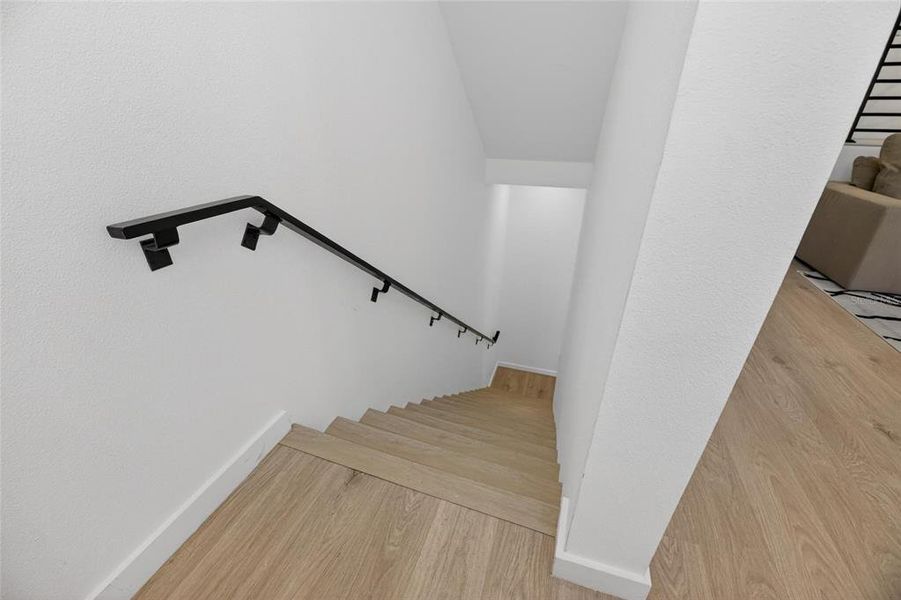 Spacious, unfurnished interior of a new home in , Tampa (Image 40).