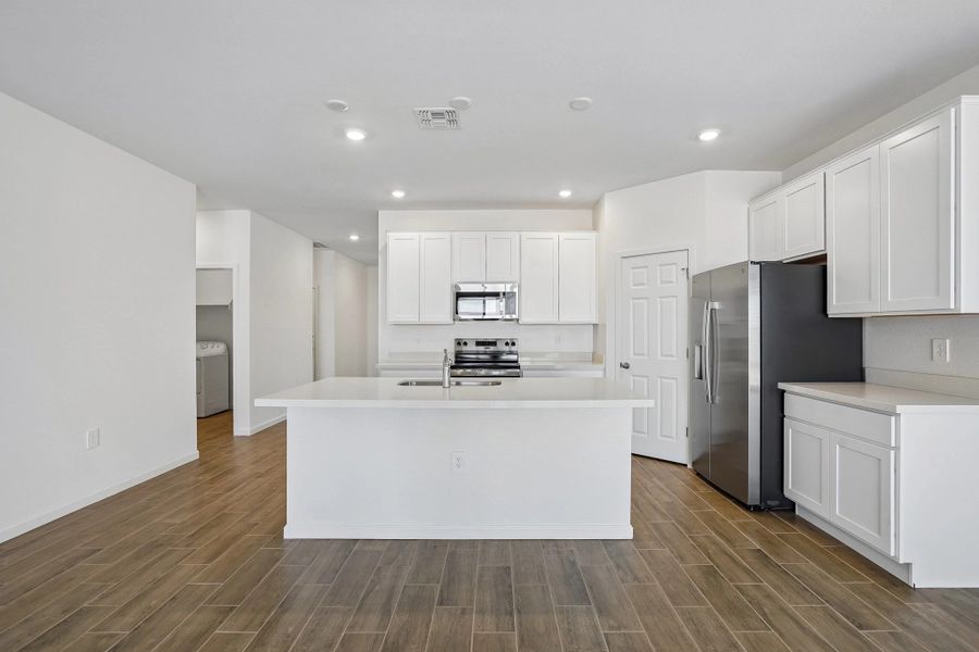 Representative images and renderings are for illustrative purposes. Actual structural options and design finishes of home may vary. Representative images and renderings are for illustrative purposes. Actual structural options and design finishes of home may vary.