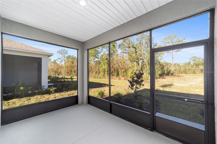 Exterior details and patio area of a home in , Ocala (Image 25). Exterior details and patio area of a home in , Ocala (Image 25).