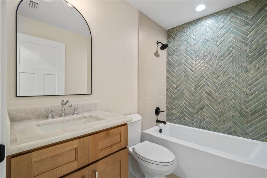 Furnished interior view inside a new home in , Dunnellon (Image 13).