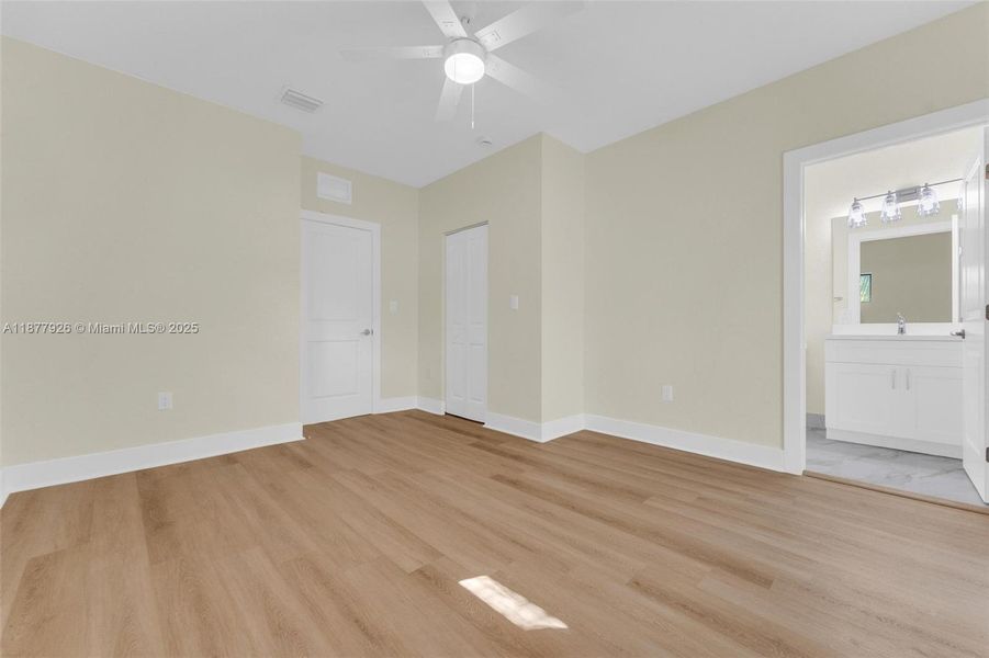 Spacious, unfurnished interior of a new home in , Miami (Image 22).