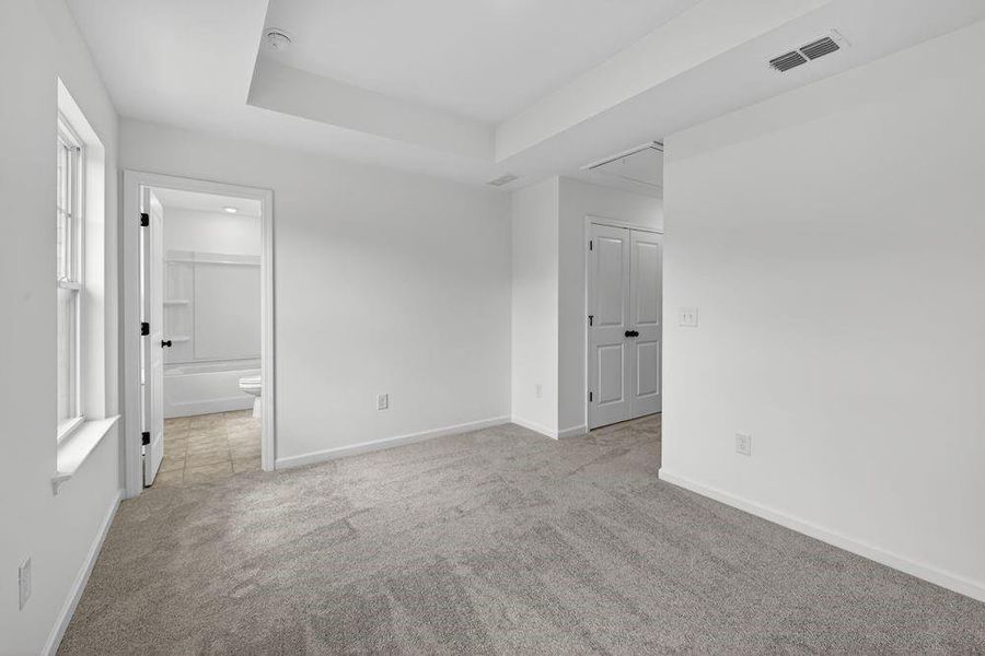 Spacious, unfurnished interior of a new home in Rosewood Farm, Lawrenceville (Image 29).