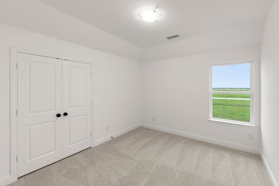 Representative unfurnished interior of a home built from the Honor by Rockwell Homes in Creekside, Royse City (Image 68).