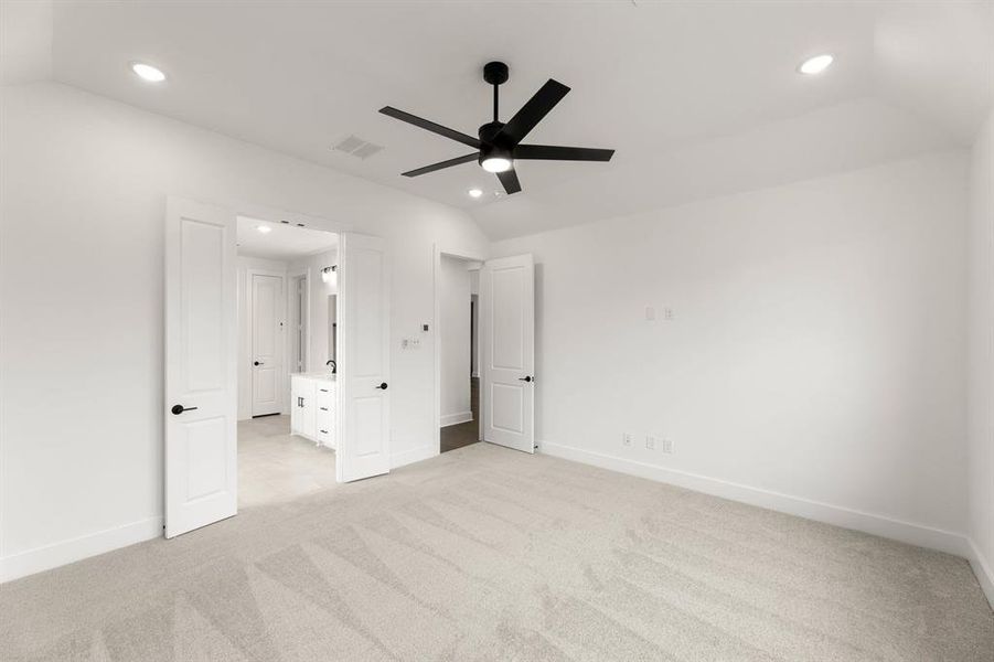 703 Iris-Primary Suite-2