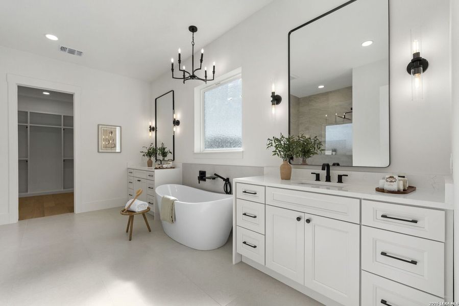 Furnished interior view inside a new home in , Bandera (Image 47).
