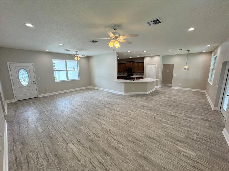 Spacious, unfurnished interior of a new home in , Dade City (Image 51).