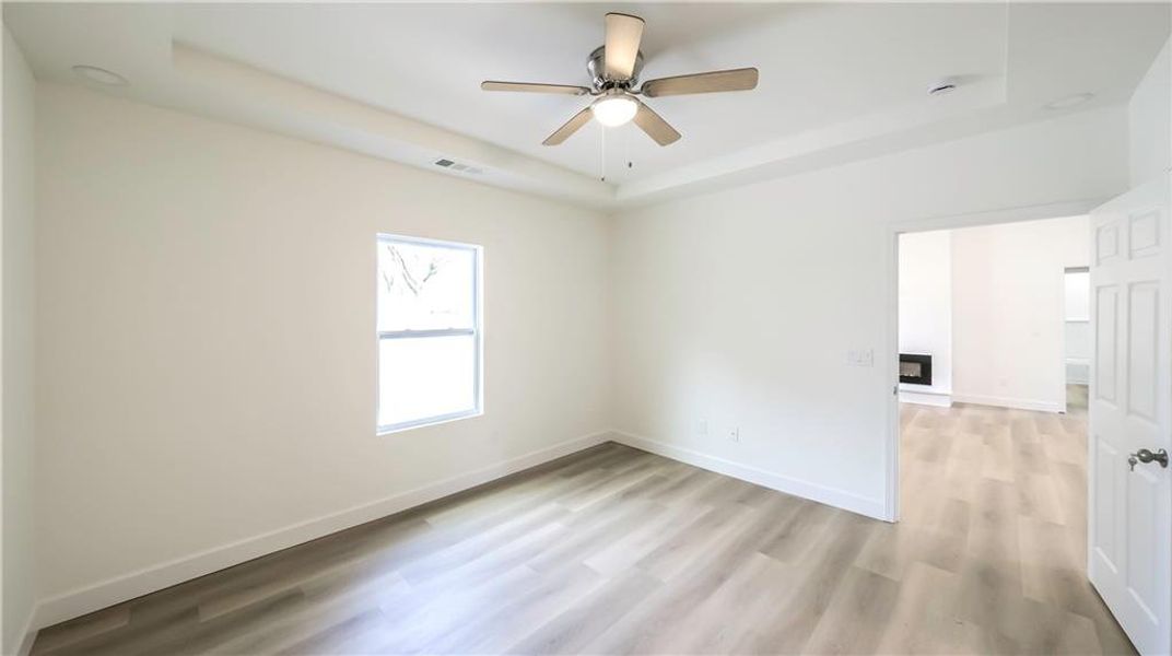 Spacious, unfurnished interior of a new home in , Carrollton (Image 32).