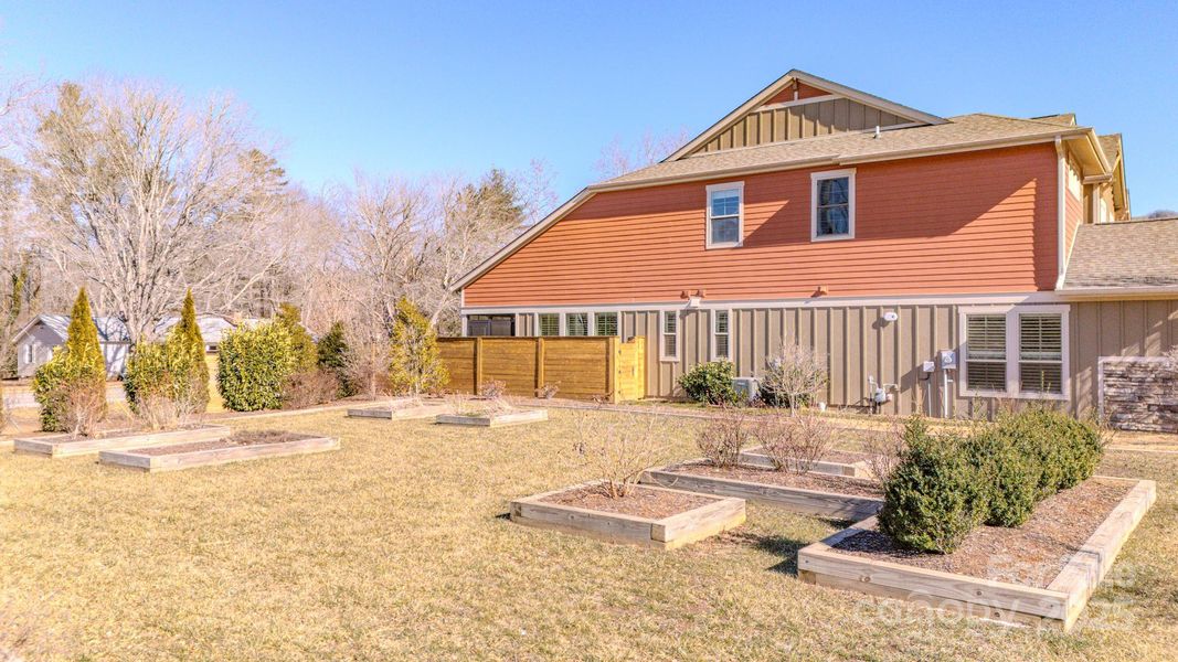 Image 30 of a home in .