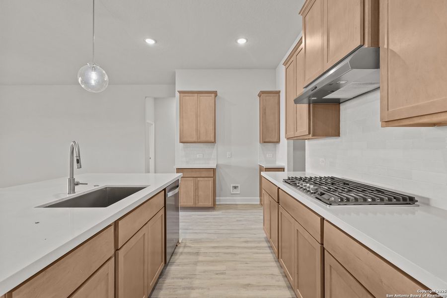 Furnished interior view inside a new home in Homestead, Schertz (Image 15).