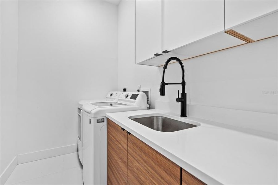 Close-up of interior finishes inside a home in , Sarasota (Image 22).