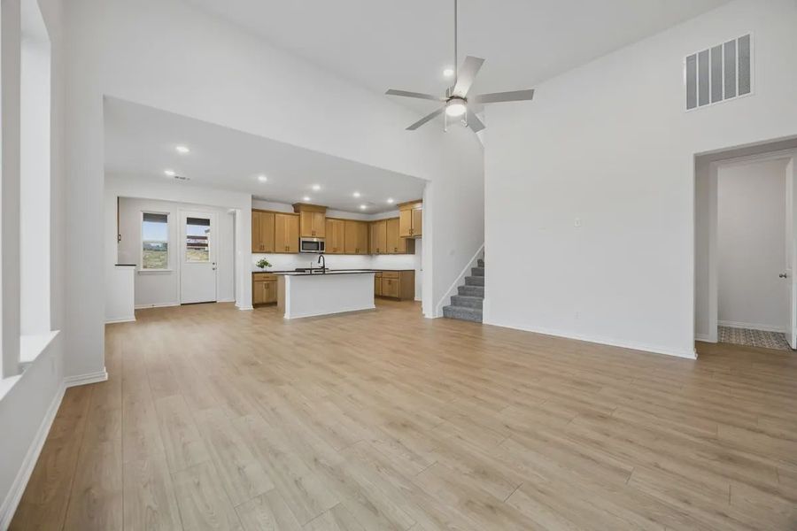 Spacious, unfurnished interior of a new home in Avondale, Fate (Image 13).