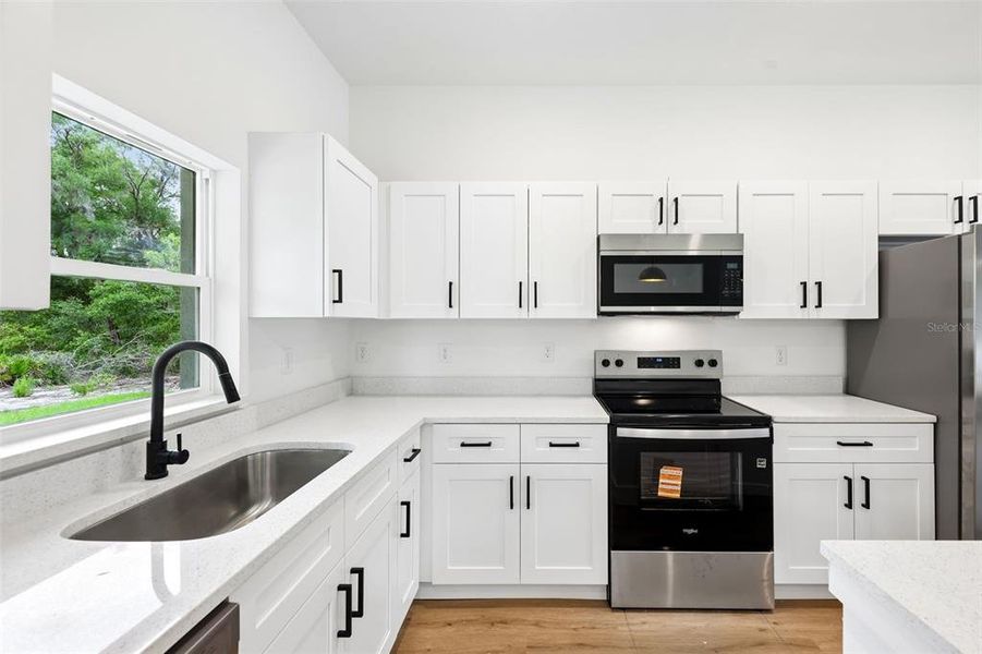 Furnished interior view inside a new home in , Ocklawaha (Image 6).