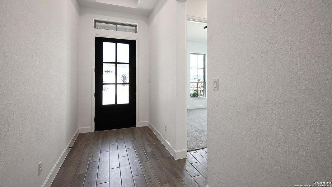 Spacious, unfurnished interior of a new home in Homestead 65', Schertz (Image 15).