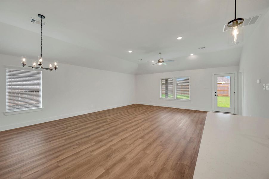 Spacious, unfurnished interior of a new home in Sorella, Tomball (Image 36).