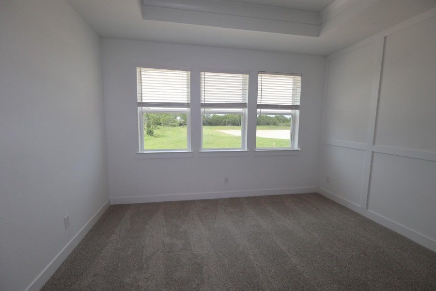 Spacious primary suite