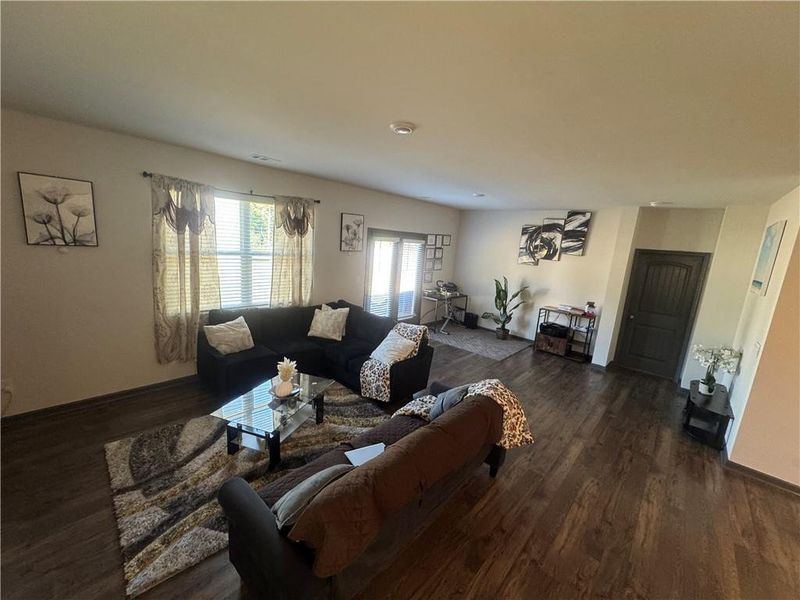 Furnished interior view inside a new home in Oakwood, Dallas (Image 6).