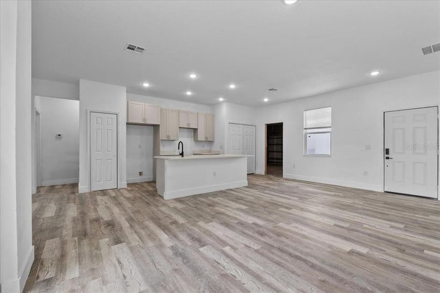 Spacious, unfurnished interior of a new home in , Avon Park (Image 9). Spacious, unfurnished interior of a new home in , Avon Park (Image 9).