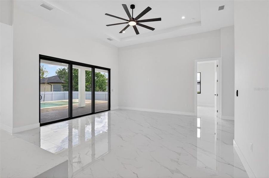 Spacious, unfurnished interior of a new home in , Cape Coral (Image 41).