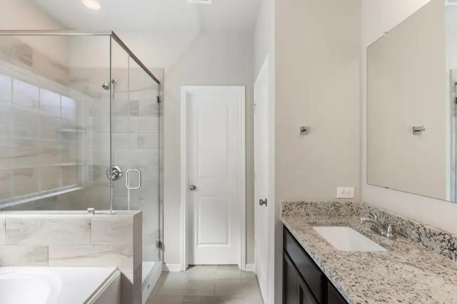 Furnished interior view inside a new home in South Fork, Waco (Image 6).