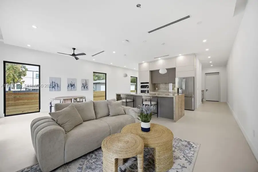 Furnished interior view inside a new home in , Fort Lauderdale (Image 39).