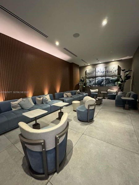 Community amenities in , Miami (Image 11).