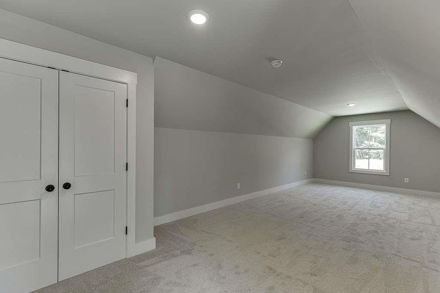 Spacious, unfurnished interior of a new home in , Jefferson (Image 23).