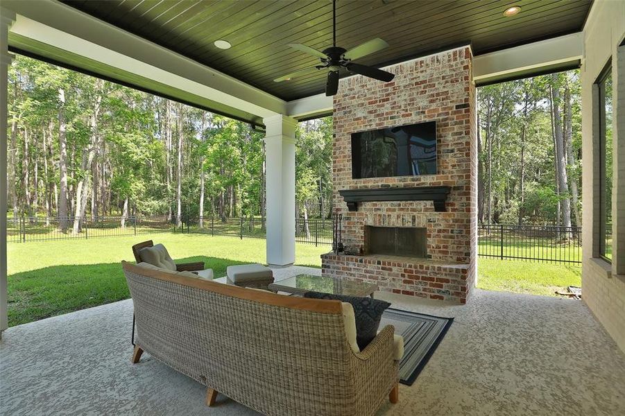 This wood burn/gas fireplace will keep you warm on those cold nights! Enjoy your conversations in this cozy area! Spend your evenings on the patio watching the sun set.