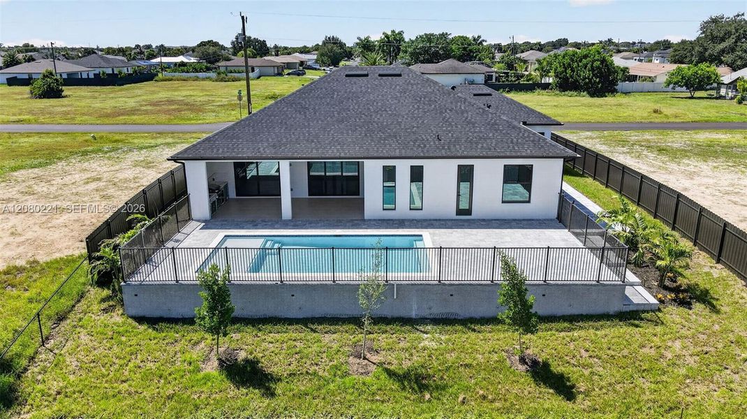 Exterior details and patio area of a home in , Cape Coral (Image 37).