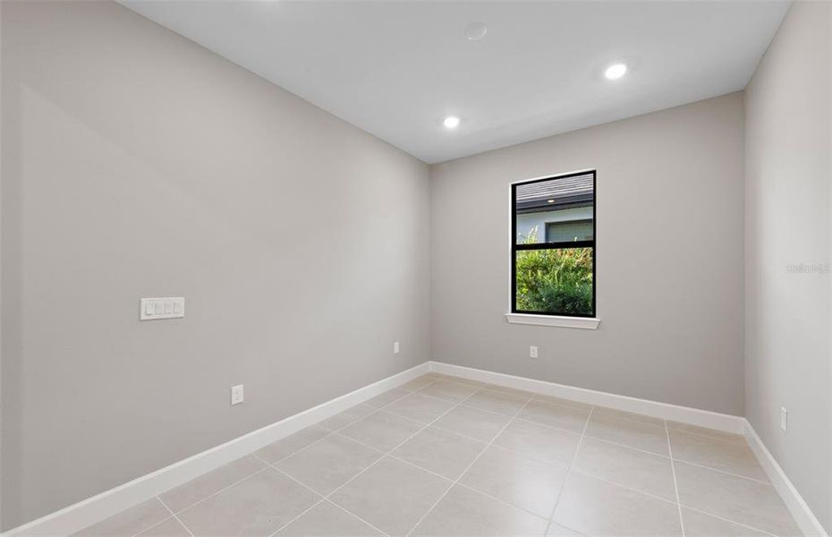 Spacious, unfurnished interior of a new home in , North Port (Image 15).