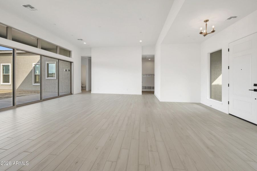 L163-HDR009 L163-HDR009