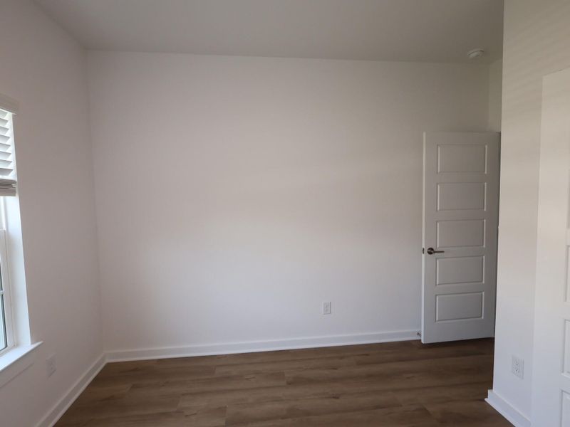 Spacious, unfurnished interior of a new home in Summerview, Fulshear (Image 23).