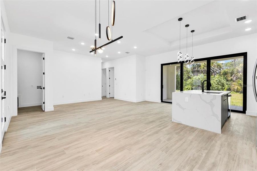 Spacious, unfurnished interior of a new home in , Port Charlotte (Image 33).