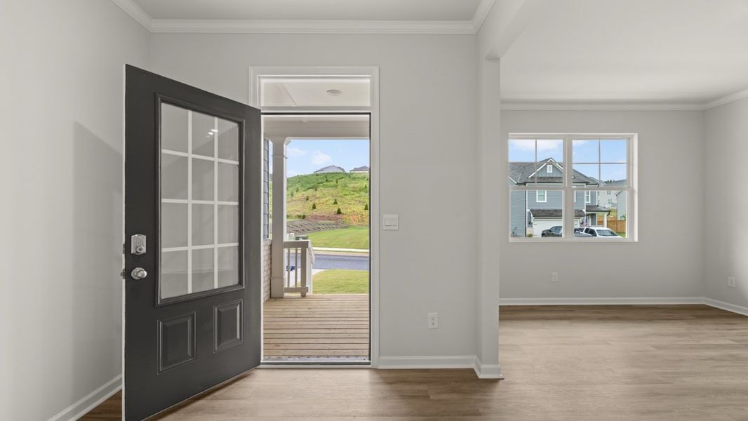 Representative unfurnished interior of a home built from the Green by D.R. Horton in Aurora Creek, Dallas (Image 13).