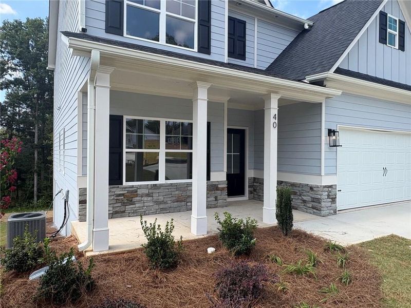 Exterior details and patio area of a home in , Dallas (Image 3).