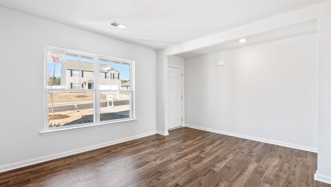 Representative unfurnished interior of a home built from the PENWELL by D.R. Horton in Baxter Village, Boiling Springs (Image 17).