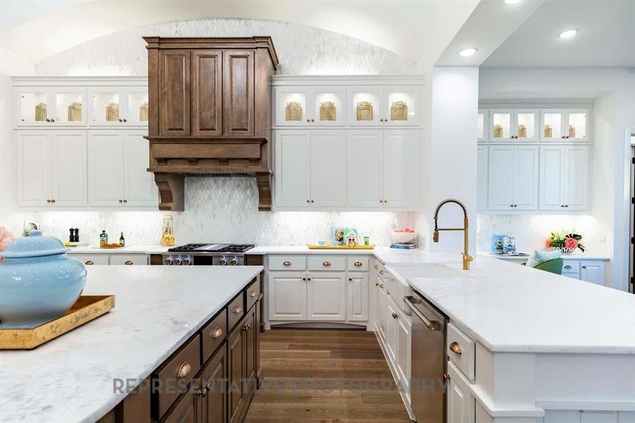 Furnished interior view inside a new home in Star Trail, Prosper (Image 34).