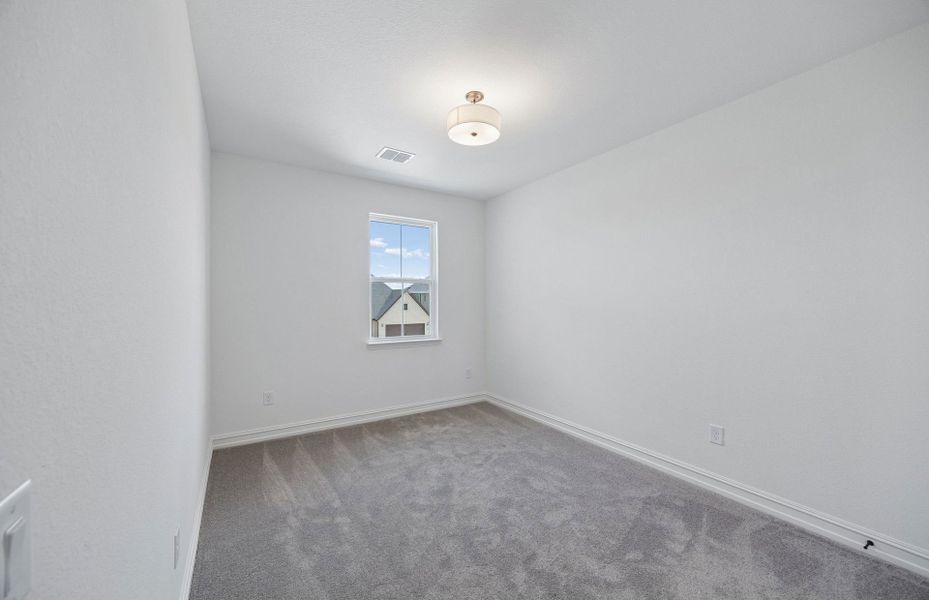 Spacious, unfurnished interior of a new home in Wilson Creek Meadows, Celina (Image 17).