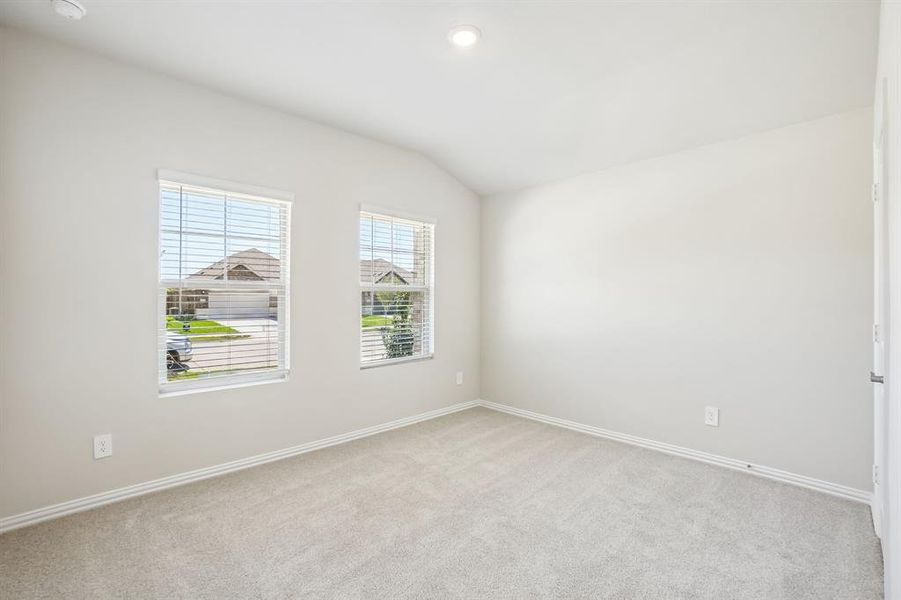 Spacious, unfurnished interior of a new home in Stella Hills, Denton (Image 24).