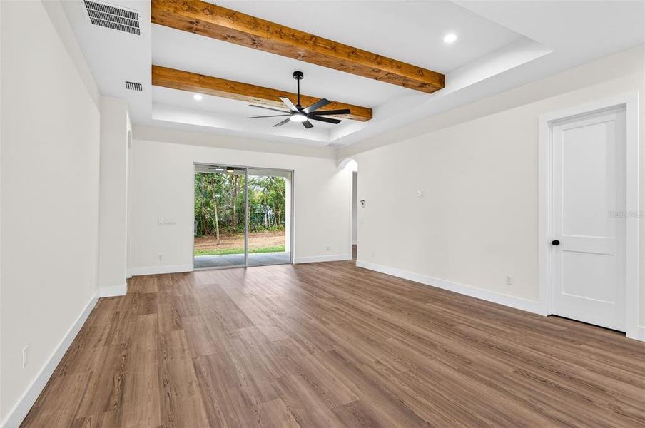 Spacious, unfurnished interior of a new home in , Dade City (Image 26).