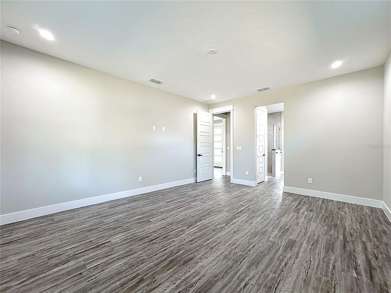 Spacious, unfurnished interior of a new home in , Orlando (Image 27). Spacious, unfurnished interior of a new home in , Orlando (Image 27).