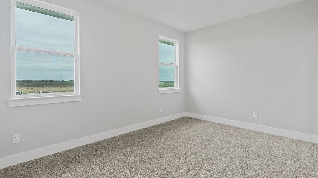 Spacious, unfurnished interior of a new home in Highland Village, Georgetown (Image 18).