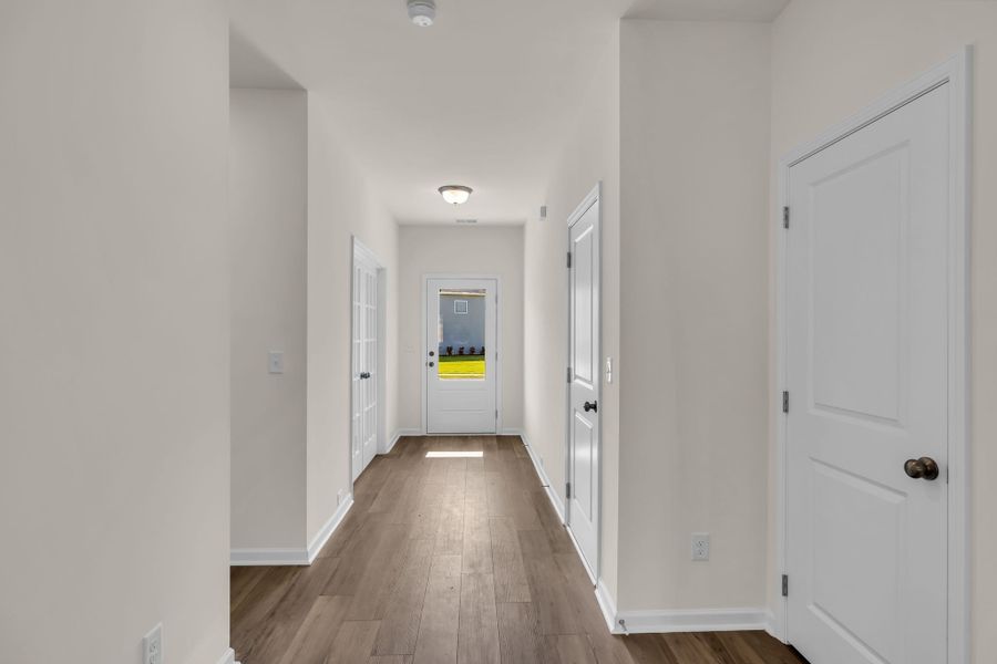 Spacious, unfurnished interior of a new home in Hampshire Hills, Columbia (Image 25). Spacious, unfurnished interior of a new home in Hampshire Hills, Columbia (Image 25).