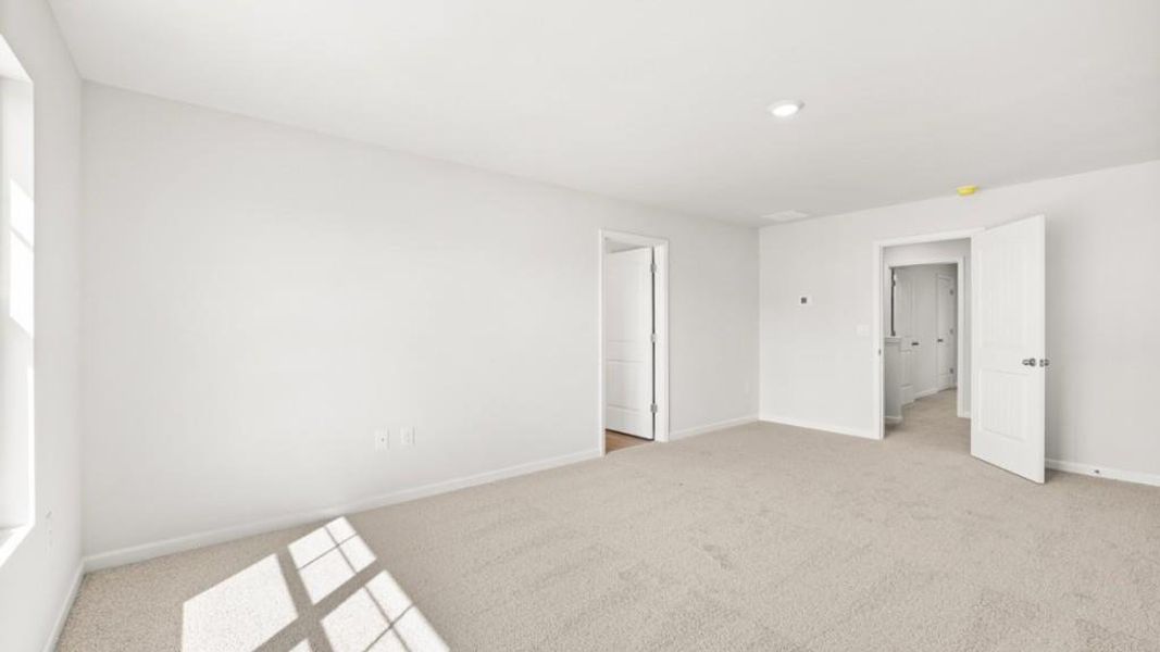 Spacious, unfurnished interior of a new home in Liberty Crossing, Braselton (Image 12).