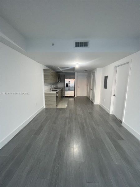 Spacious, unfurnished interior of a new home in , Miami (Image 9).